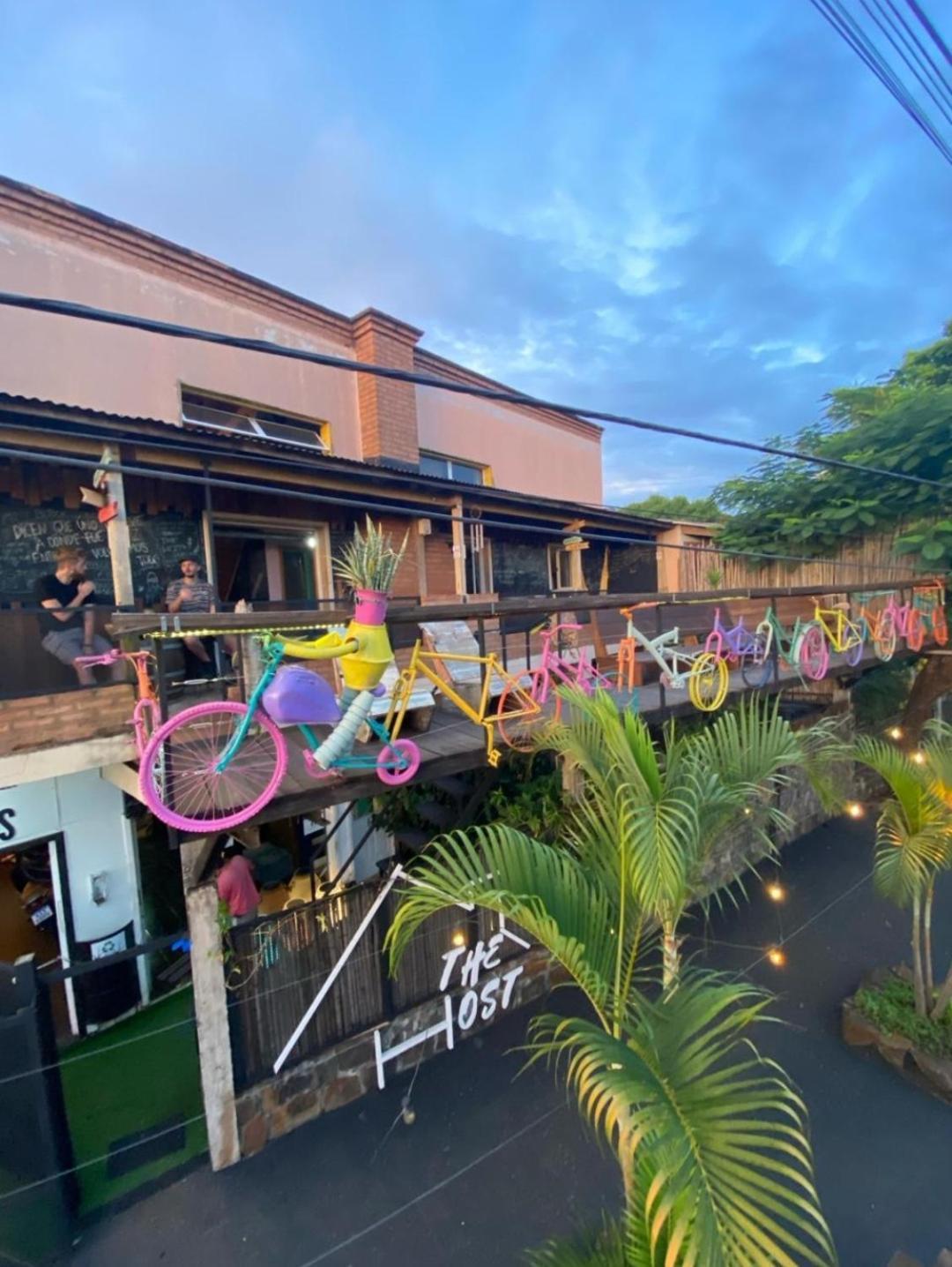 The Host Puerto Iguazu Hostel Exterior photo